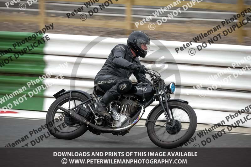 Vintage motorcycle club;eventdigitalimages;mallory park;mallory park trackday photographs;no limits trackdays;peter wileman photography;trackday digital images;trackday photos;vmcc festival 1000 bikes photographs